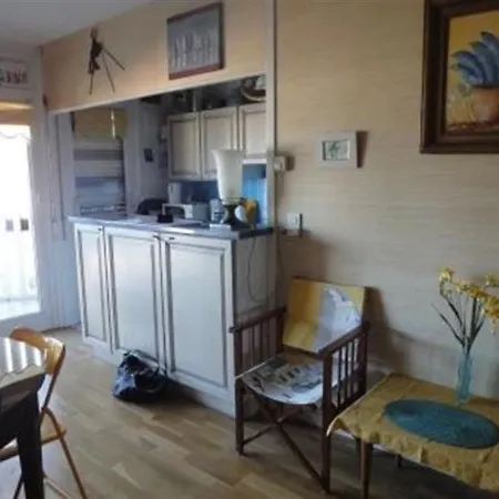 Dans Les Hauteurs D'arcachon - Petite Vue Sur Le Bassin Appartement